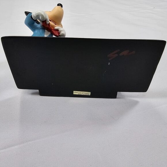 Vintage Walt Disney Mickey Mouse Desk Quartz Clock Figurine - Picture 8 of 8